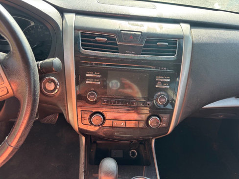Used 2013 Nissan Altima 2.5 SV image 16