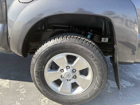 Used 2012 Toyota Tacoma PreRunner image 13