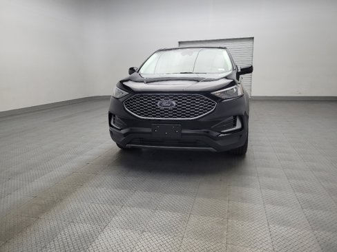 Used 2023 Ford Edge SEL image 15