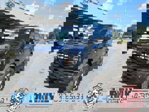 New 2025 Ford Bronco Outer Banks image 1