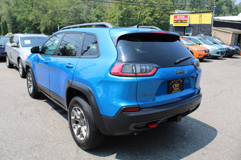 Used 2020 Jeep Cherokee Trailhawk image 10
