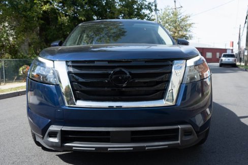 Used 2024 Nissan Pathfinder SV image 7