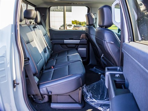 New 2026 Ford F250 Lariat w/ Black Appearance Package image 23