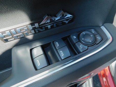 Used 2025 Chevrolet Silverado 1500 High Country w/ Technology Package image 30