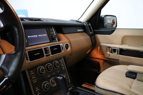 Used 2010 Land Rover Range Rover HSE LUX image 27