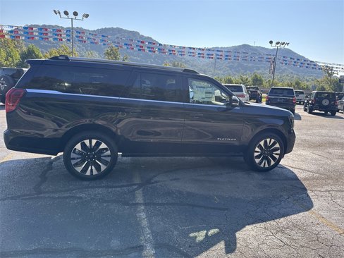 New 2025 Ford Expedition Max Platinum image 3