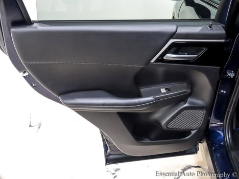 Used 2023 Mitsubishi Outlander SE image 28
