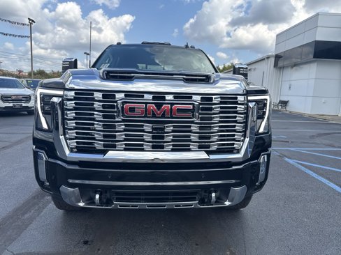 New 2025 GMC Sierra 2500 Denali w/ Denali Reserve Package image 9
