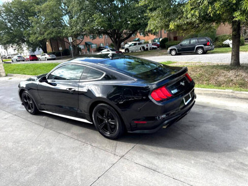 Used 2020 Ford Mustang Coupe image 4
