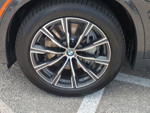 New 2026 BMW X5 xDrive50e w/ Executive Package image 11
