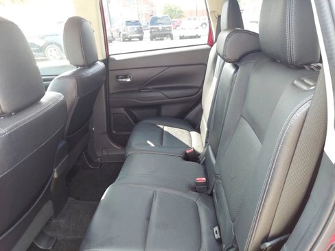 Used 2018 Mitsubishi Outlander GT image 16