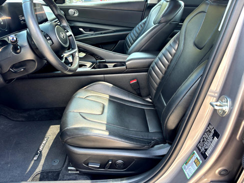Used 2024 Hyundai Elantra Limited image 10