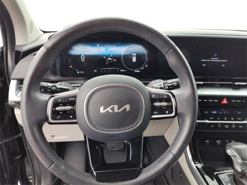 Used 2024 Kia Carnival SX Prestige image 23