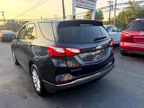 Used 2018 Chevrolet Equinox LT image 2