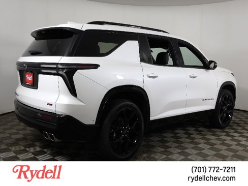 Certified 2024 Chevrolet Traverse RS image 3