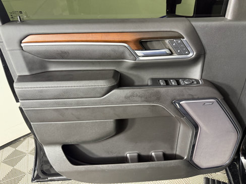 Used 2024 GMC Sierra 3500 Denali w/ Denali Reserve Package image 21