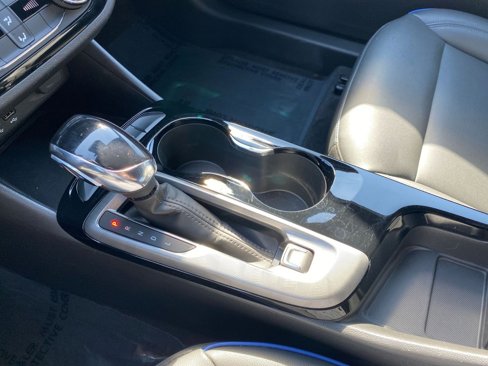 Used 2025 Buick Envista Sport Touring image 41