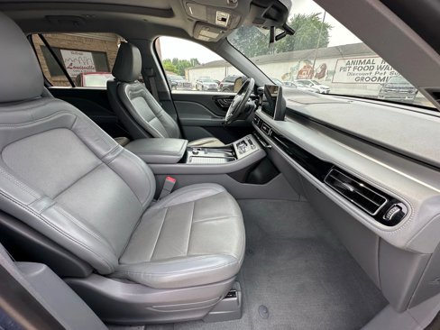 Used 2021 Lincoln Aviator Reserve w/ Class IV Trailer Tow Package image 11