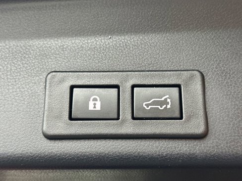 Used 2021 Subaru Ascent Limited w/ Technology Package image 42