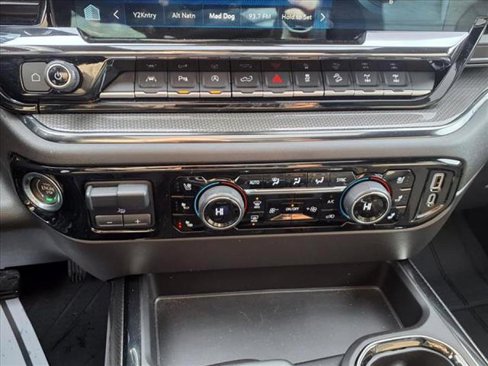 Used 2023 Chevrolet Silverado 1500 ZR2 image 27