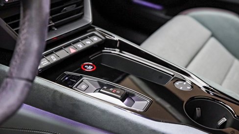 New 2025 Audi S e-tron GT Prestige image 32