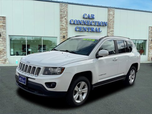 Used 2017 Jeep Compass Latitude image 1