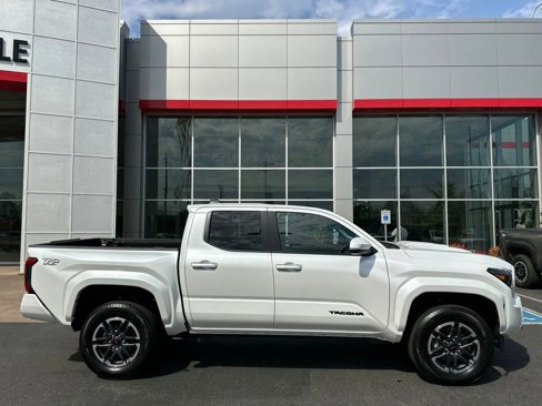 Certified 2025 Toyota Tacoma TRD Sport image 2