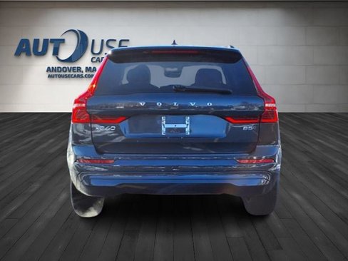 Used 2022 Volvo XC60 B5 Momentum w/ Climate Package image 9