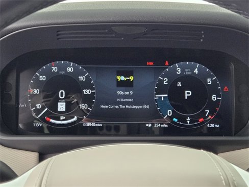 Certified 2024 Land Rover Discovery Dynamic SE image 28