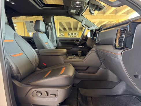 Used 2023 GMC Sierra 1500 AT4 w/ Technology Package image 31