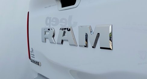 Used 2025 RAM 1500 Laramie image 10