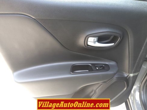 Used 2020 Jeep Renegade Altitude image 28