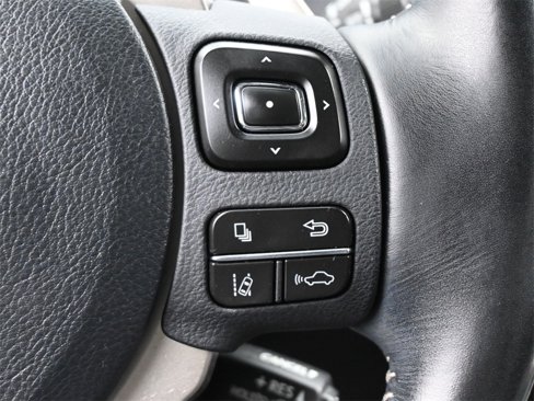 Used 2019 Lexus IS 300 image 9