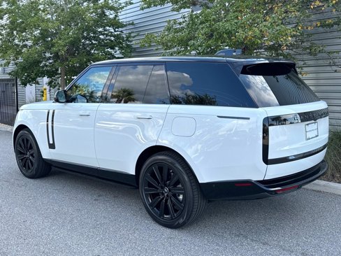 New 2025 Land Rover Range Rover SE image 3