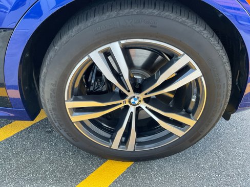 New 2026 BMW X7 M60i image 25