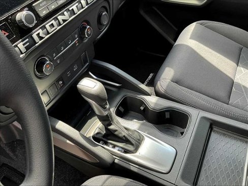 Certified 2025 Nissan Frontier SV image 20