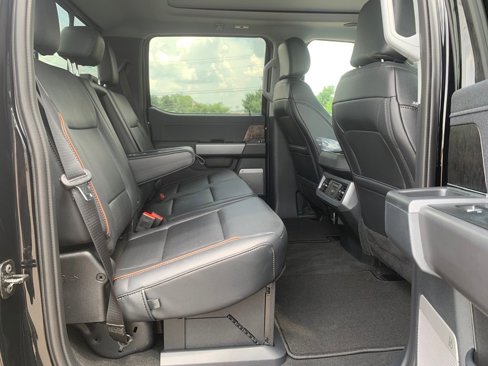 New 2025 Ford F250 Lariat w/ Lariat Ultimate Package image 28