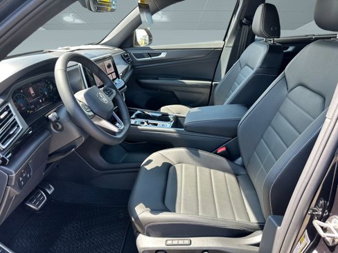 New 2026 Volkswagen Atlas Cross Sport SEL R-Line image 4