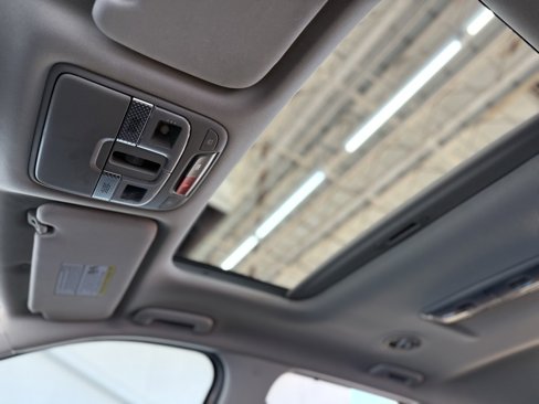 Used 2023 Kia Telluride EX w/ EX Captain's Chair Package image 36