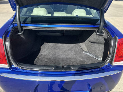 Used 2018 Chrysler 300 Limited w/ Safetytec Plus Group image 28