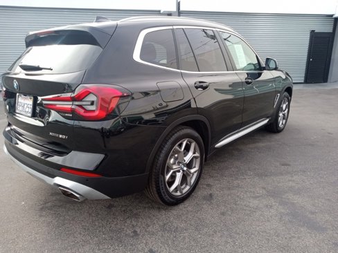Used 2024 BMW X3 xDrive30i w/ Premium Package image 5