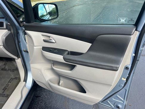 Used 2012 Honda Odyssey EX image 30