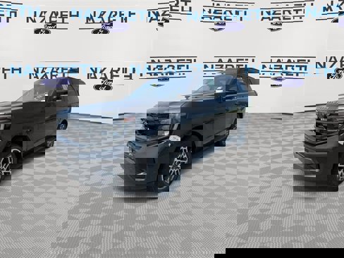New 2025 Ford Expedition Active image 4