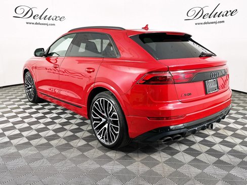 Used 2024 Audi SQ8 Prestige w/ Prestige Package image 4