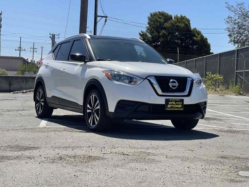Used 2018 Nissan Kicks SV image 11