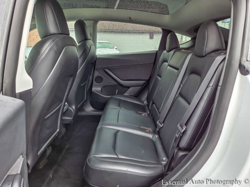 Used 2022 Tesla Model Y Performance image 13