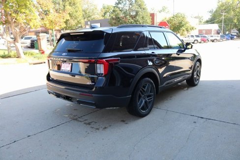 New 2025 Ford Explorer ST-Line image 10