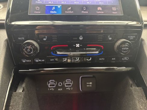 Used 2022 Jeep Grand Cherokee L Limited image 26