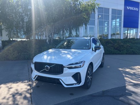 Certified 2025 Volvo XC60 B5 Plus image 36