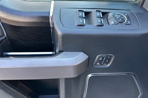 Used 2019 Ford F150 Platinum image 11